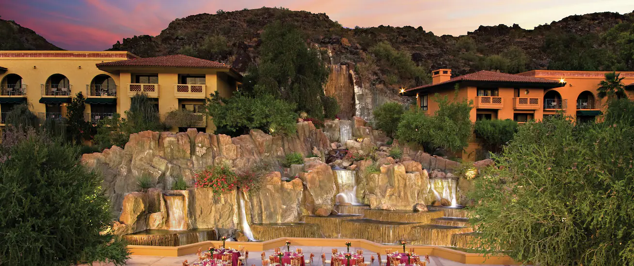 Hilton Phoenix T
 apatio Cliffs Resort